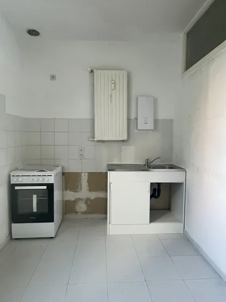 unsanierte 1 Zimmer Wohnung mit Balkon — photo 1